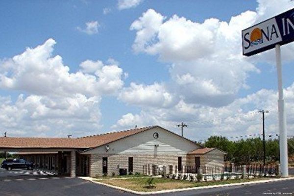Sona Inn (Dilley)